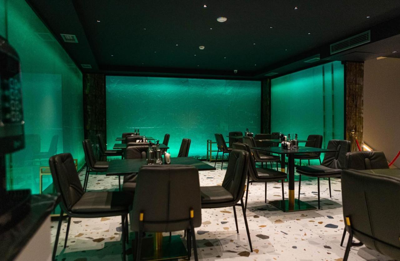 Hotel Opera Pristina Kültér fotó