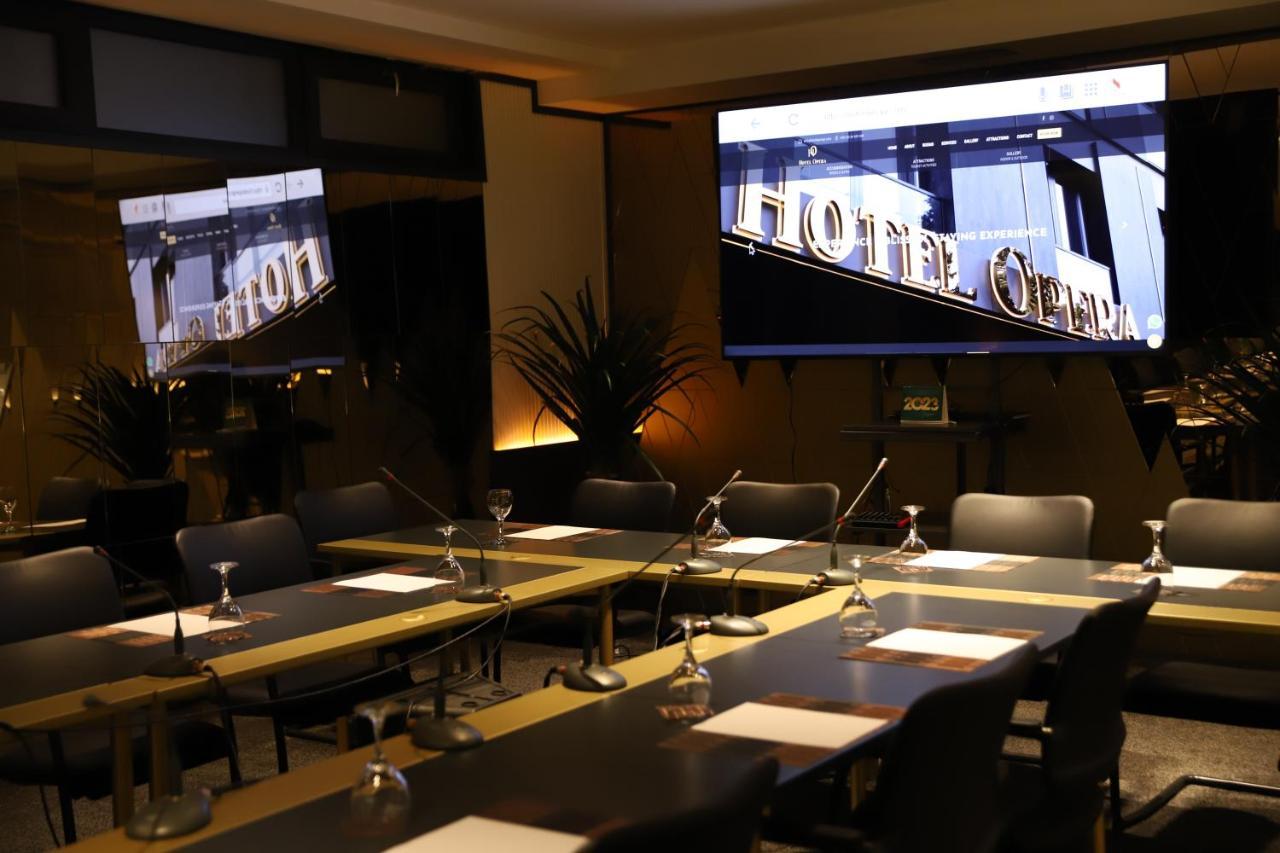 Hotel Opera Pristina Kültér fotó