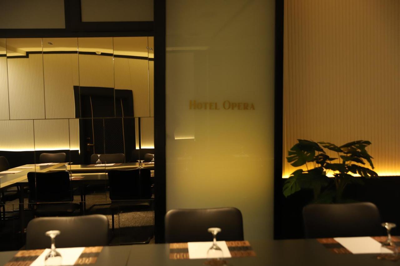 Hotel Opera Pristina Kültér fotó
