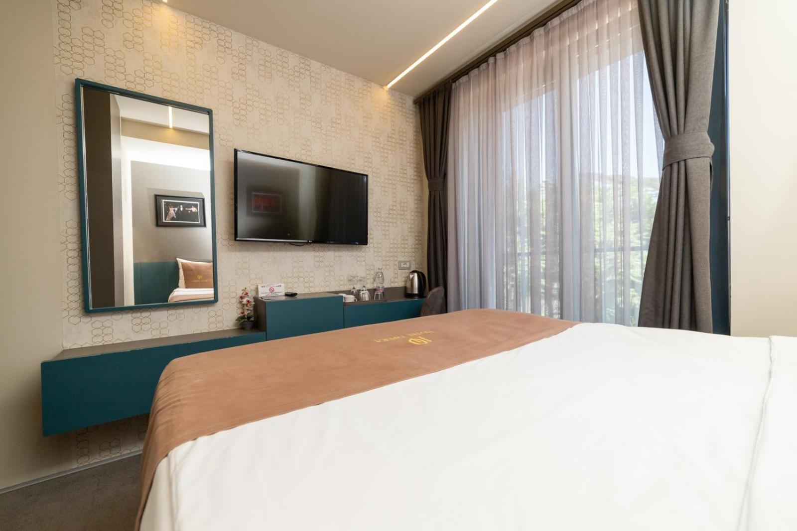 Hotel Opera Pristina Kültér fotó