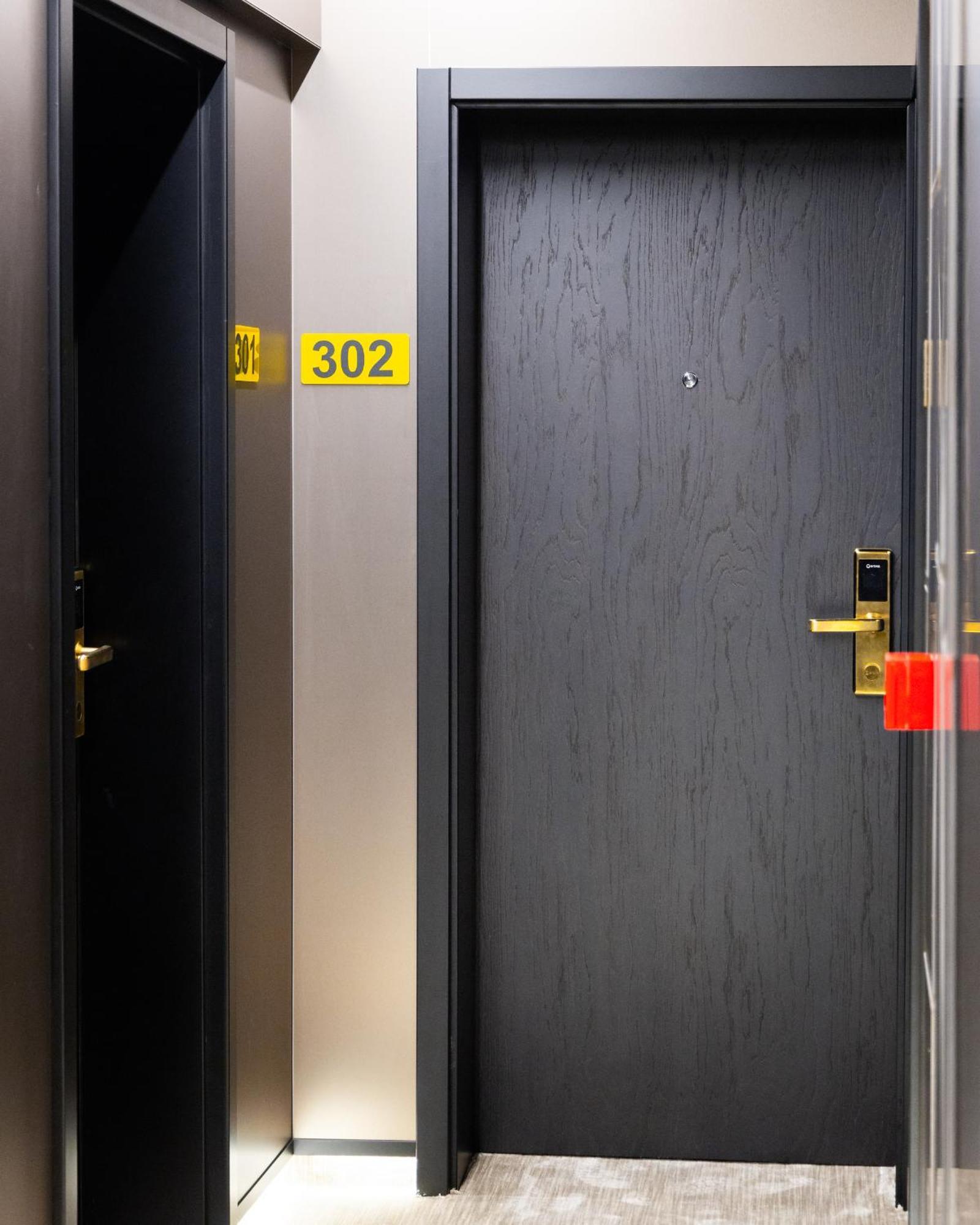 Hotel Opera Pristina Kültér fotó
